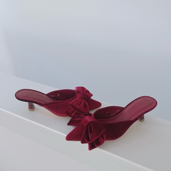 Forever 21 Red Velvet Heels with Bow - Picture 2 of 3